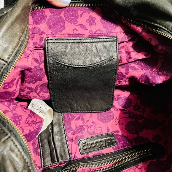 VINTAGE Black Leather shoulder bag - Picture 10 of 16